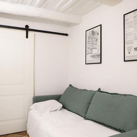 Pizzofalcone Studio By Wonderful Italy Apartment Naples Luaran gambar