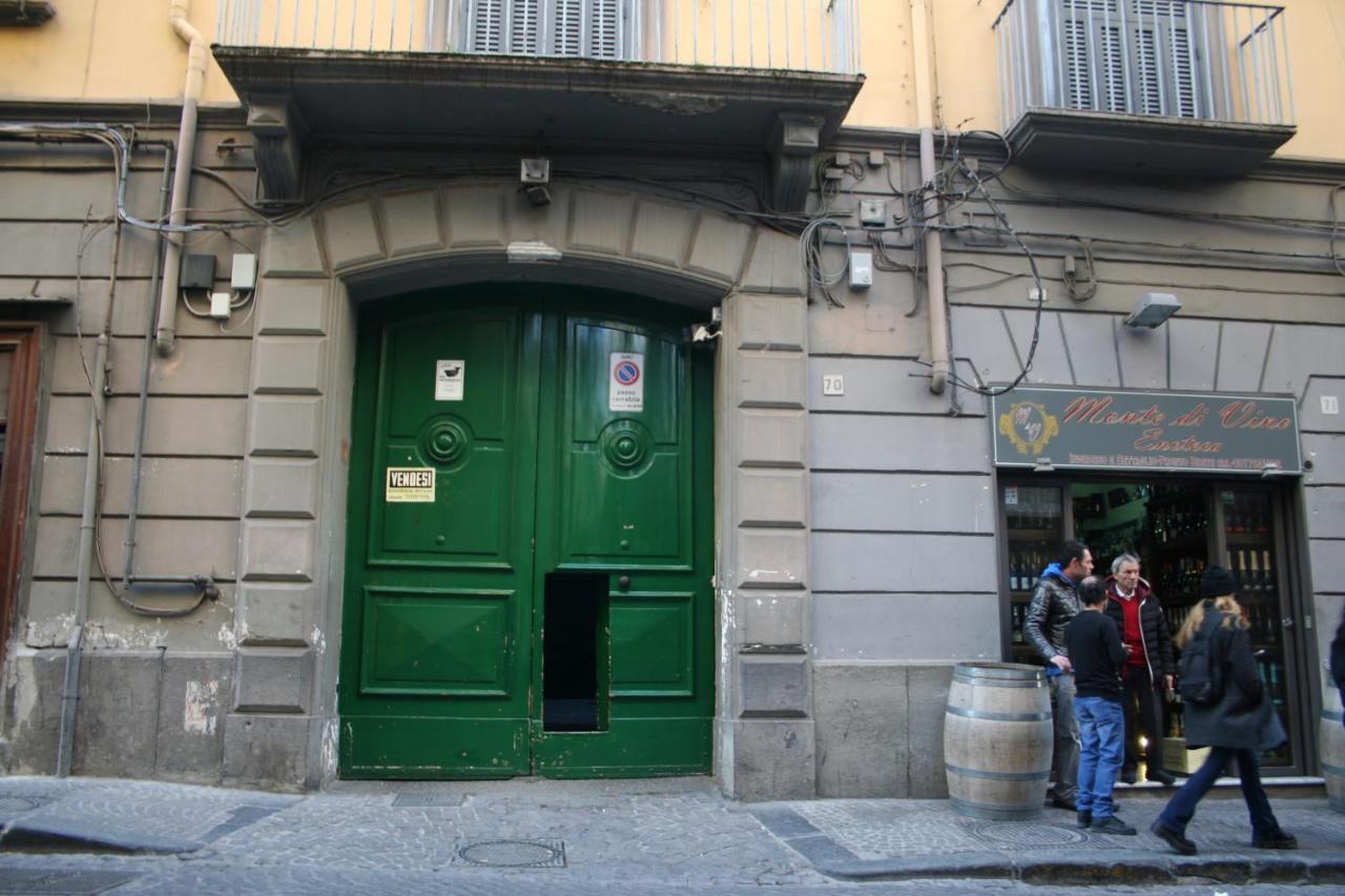 Pizzofalcone Studio By Wonderful Italy Apartment Naples Luaran gambar